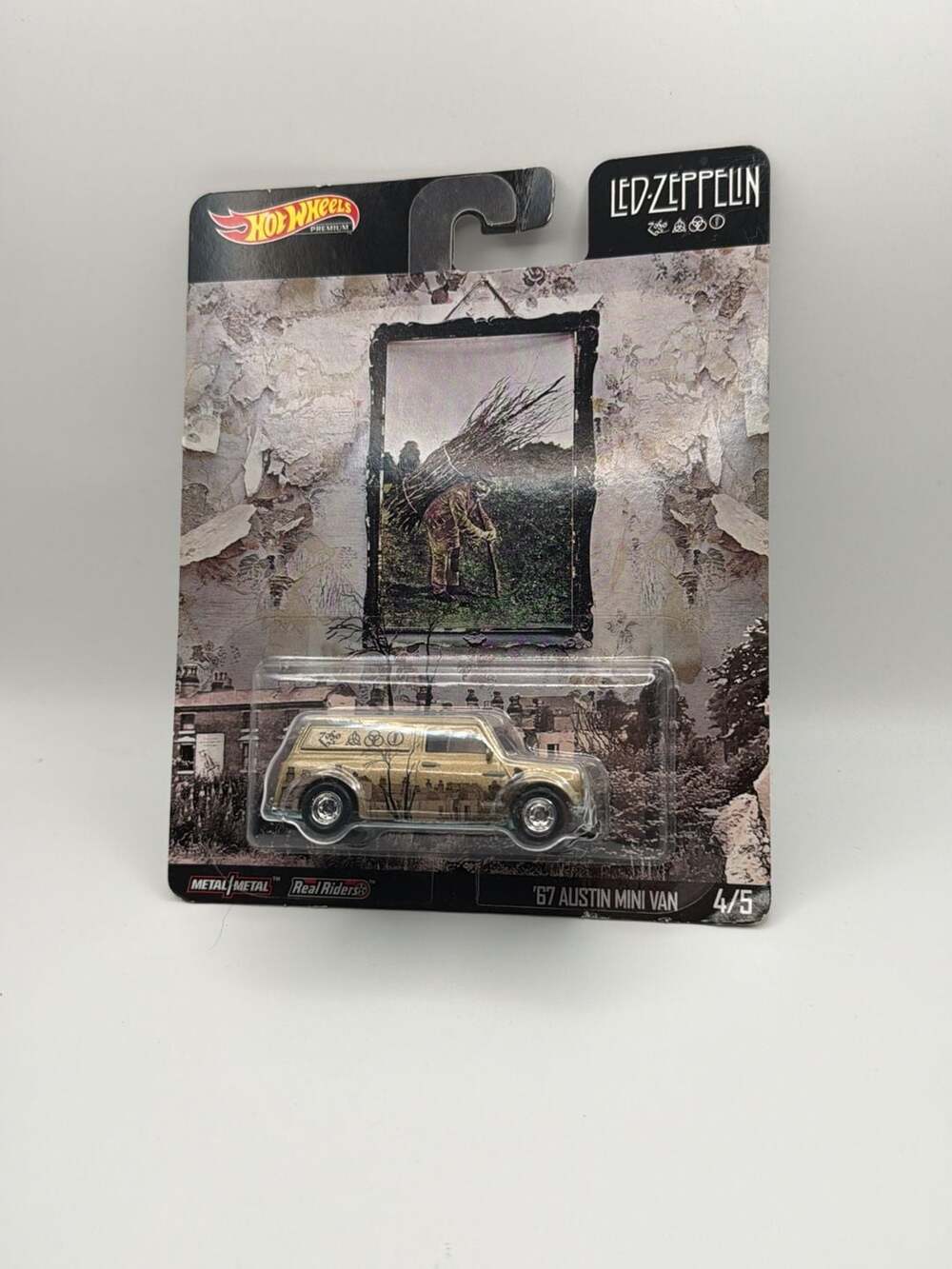 Hot Wheels Premium Pop Culture Led Zeppelin '67 Austin Mini Van 4/5